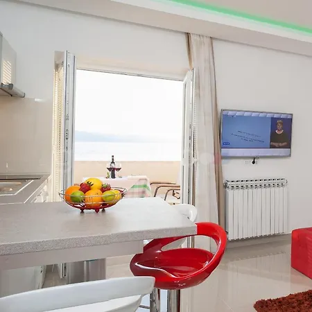 Beachfront Brela Apartments Ljubica Exterior photo