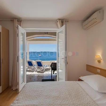 Beachfront Brela Apartments Ljubica Exterior photo